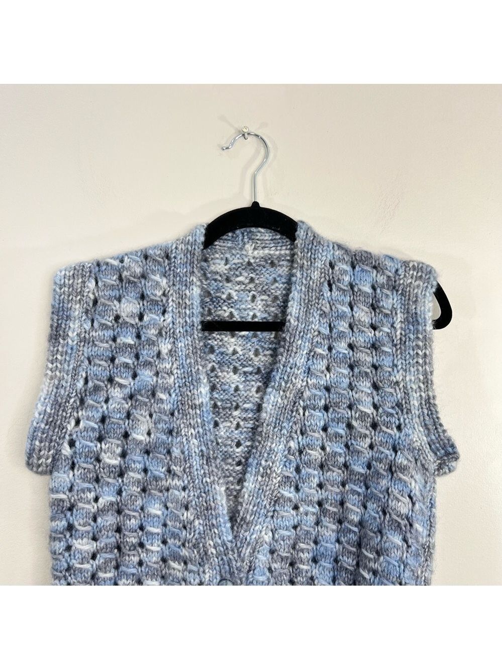 Retro cropped hand knit grey blue melange old money sweater vest - Picture 6 of 13